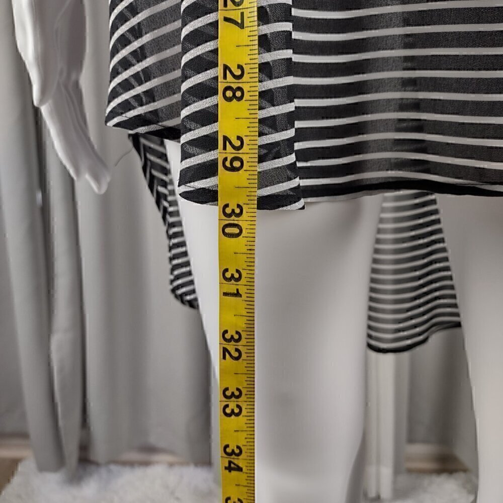 Torrid Black & White Striped Semi-Sheer 3/4 sleeve V-neck Tunic Top Sz 2 = US 18 - Picture 6 of 15
